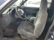 ✅ 2001 Chevrolet S-10 LS • VIN: 1GCCS19W618164778 • Лот: 47121435. Опубликован ранее на Copart с пробегом 309 850 миль. Бесплатный доступ к архиву аукционных продаж из США и подробный отчёт об истории автомобиля на DreamBid. Изображение 7.