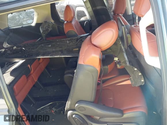 ✅ 2024 Kia Carnival SX • VIN: KNDNE5H33R6331524 • Лот: 43312764. Опубликован ранее на IAAI с пробегом 50 441 миль. Бесплатный доступ к архиву аукционных продаж из США и подробный отчёт об истории автомобиля на DreamBid. Изображение 8.