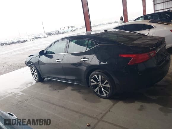 ✅ 2016 Nissan Maxima SL • VIN: 1N4AA6AP1GC421482 • Lot: 43536078. Wystawiony na IAAI z przebiegiem 243 803 mil. Bezpłatny archiwum sprzedaży aukcyjnych z USA i szczegółowy raport historii pojazdu na DreamBid. Zdjęcie 14.