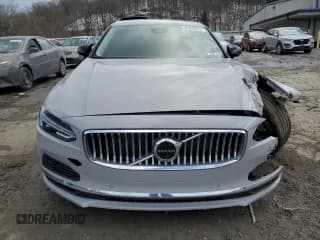 ✅ 2024 Volvo S90 Recharge Plug-In Hybrid Ultimate • VIN: LVYH60AF5RP414165 • Lot: 42408215. Listed on Copart with 1,320 mi. Free auction sales archive from the USA and detailed vehicle history report at DreamBid. Image 5.