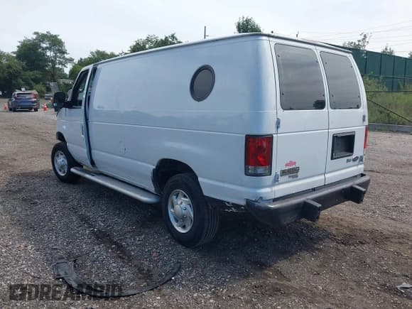 ✅ 2012 Ford Econoline Cargo Recreational • VIN: 1FTNE2EW9CDA72795 • Lot: 43179605. Wystawiony na IAAI z przebiegiem 108 872 mil. Bezpłatny archiwum sprzedaży aukcyjnych z USA i szczegółowy raport historii pojazdu na DreamBid. Zdjęcie 3.