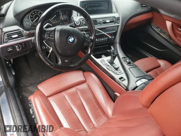 ✅ 2012 BMW 6 Series 650i xDrive • VIN: WBALZ5C57CC619766 • Лот: 63023705. Опубликован ранее на Copart с пробегом 109 856 миль. Бесплатный доступ к архиву аукционных продаж из США и подробный отчёт об истории автомобиля на DreamBid. Изображение 8.