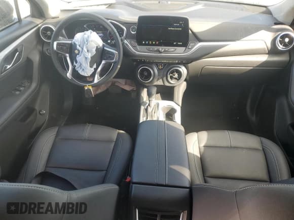 ✅ 2024 Chevrolet Blazer LT • VIN: 3GNKBJRS2RS195075 • Lot: 46497035. Listed on Copart with 26,199 mi. Free auction sales archive from the USA and detailed vehicle history report at DreamBid. Image 8.