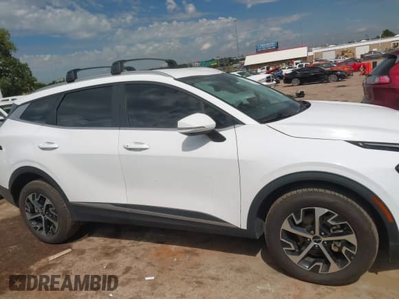 ✅ 2024 Kia Sportage EX • VIN: 5XYK3CDF1RG149301 • Lot: 43250288. Listed on IAAI with 44,951 mi. Free auction sales archive from the USA and detailed vehicle history report at DreamBid. Image 14.