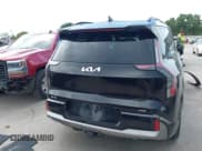 ✅ 2024 Kia EV9 GT-Line • VIN: KNDAEFS50R6034239 • Lot: 42683517. Wystawiony na IAAI z przebiegiem 5 709 mil. Bezpłatny archiwum sprzedaży aukcyjnych z USA i szczegółowy raport historii pojazdu na DreamBid. Zdjęcie 16.