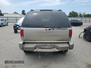 ✅ 2002 Chevrolet Blazer LS • VIN: 1GNDT13W52K153132 • Lot: 59196505. Wystawiony na Copart z przebiegiem 180 251 mil. Bezpłatny archiwum sprzedaży aukcyjnych z USA i szczegółowy raport historii pojazdu na DreamBid. Zdjęcie 6.