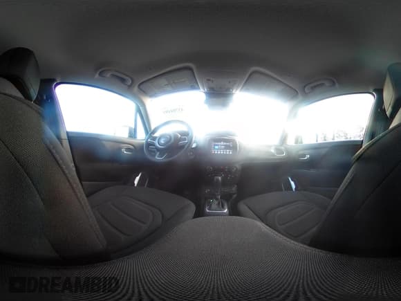 ✅ 2021 Jeep Renegade Latitude • VIN: ZACNJDBB9MPM93991 • Lot: 43704489. Wystawiony na IAAI z przebiegiem 49 650 mil. Bezpłatny archiwum sprzedaży aukcyjnych z USA i szczegółowy raport historii pojazdu na DreamBid. Zdjęcie 18.