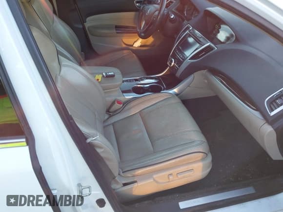 ✅ 2018 Acura TLX Technology • VIN: 19UUB3F53JA000507 • Lot: 41081576. Listed on IAAI with 152,016 mi. Free auction sales archive from the USA and detailed vehicle history report at DreamBid. Image 5.