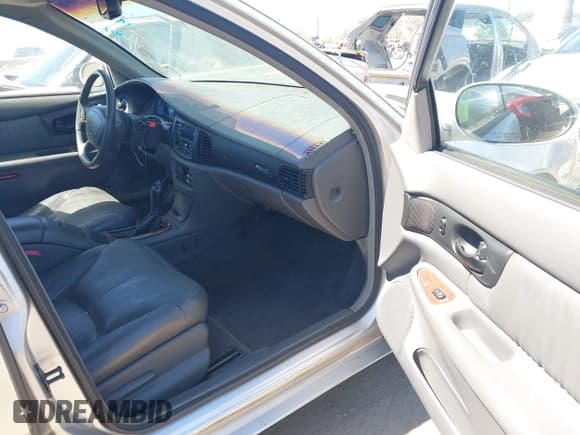 ✅ 2002 Buick Regal LS • VIN: 2G4WB55K721178647 • Lot: 43150940. Listed on IAAI with 150,141 mi. Free auction sales archive from the USA and detailed vehicle history report at DreamBid. Image 5.