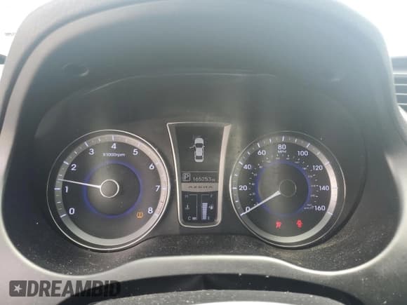 ✅ 2013 Hyundai Azera • VIN: KMHFH4JG8DA310835 • Лот: 68177595. Опубликован ранее на Copart с пробегом 165 253 миль. Бесплатный доступ к архиву аукционных продаж из США и подробный отчёт об истории автомобиля на DreamBid. Изображение 9.