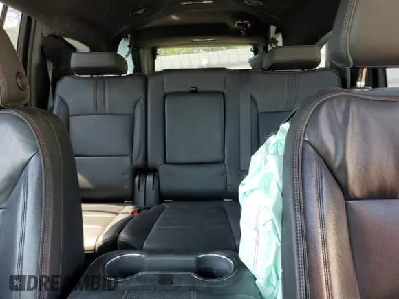 ✅ 2021 Chevrolet Suburban RST • VIN: 1GNSCEKD0MR402865 • Lot: 52984115. Wystawiony na Copart z przebiegiem 70 931 mil. Bezpłatny archiwum sprzedaży aukcyjnych z USA i szczegółowy raport historii pojazdu na DreamBid. Zdjęcie 10.