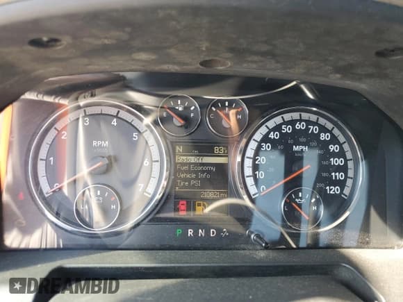 ✅ 2010 Dodge 1500 SLT • VIN: 1D7RV1GTXAS244152 • Lot: 67192694. Wystawiony na Copart z przebiegiem 210 821 mil. Bezpłatny archiwum sprzedaży aukcyjnych z USA i szczegółowy raport historii pojazdu na DreamBid. Zdjęcie 9.