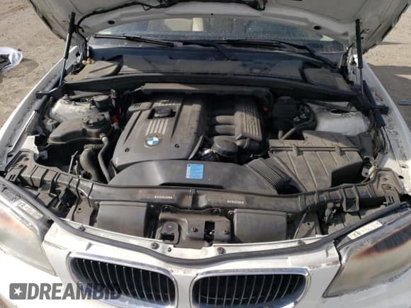 ✅ 2009 BMW 1 Series 128i • VIN: WBAUP93539VF48406 • Лот: 84434494. Опубликован ранее на Copart с пробегом 124 445 миль. Бесплатный доступ к архиву аукционных продаж из США и подробный отчёт об истории автомобиля на DreamBid. Изображение 11.