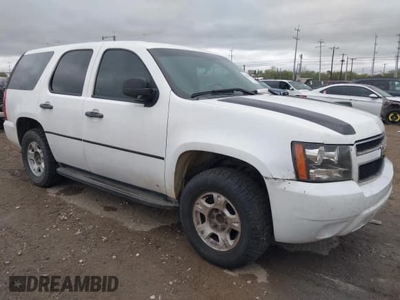 ✅ 2011 Chevrolet Tahoe Commercial • VIN: 1GNLC2E08BR270902 • Lot: 43834779. Wystawiony na IAAI z przebiegiem 221 149 mil. Bezpłatny archiwum sprzedaży aukcyjnych z USA i szczegółowy raport historii pojazdu na DreamBid. Zdjęcie 1.