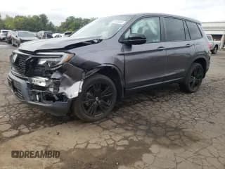 ✅ 2021 Honda Passport Sport • VIN: 5FNYF8H23MB001205 • Lot: 81596965. Wystawiony na Copart z przebiegiem 95 831 mil. Bezpłatny archiwum sprzedaży aukcyjnych z USA i szczegółowy raport historii pojazdu na DreamBid. Zdjęcie 1.