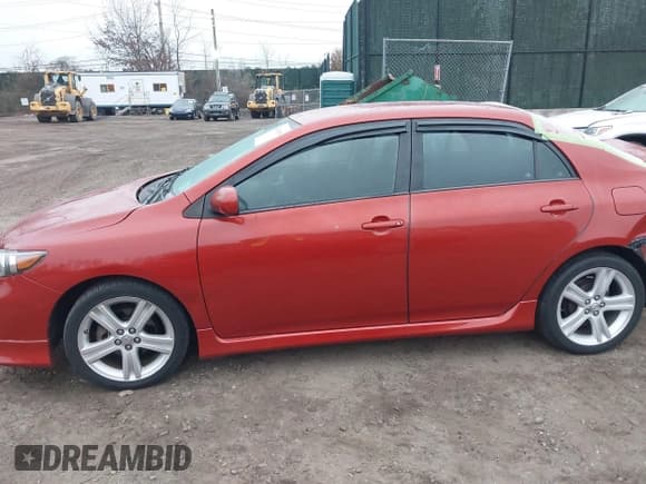 ✅ 2013 Toyota Corolla LE • VIN: 2T1BU4EE8DC066428 • Lot: 43678539. Listed on IAAI with 33,900 mi. Free auction sales archive from the USA and detailed vehicle history report at DreamBid. Image 14.