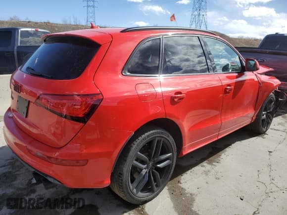✅ 2016 Audi SQ5 Premium Plus • VIN: WA1CCAFP5GA081848 • Лот: 46763623. Опубликован ранее на Copart с пробегом 95 045 миль. Бесплатный доступ к архиву аукционных продаж из США и подробный отчёт об истории автомобиля на DreamBid. Изображение 3.