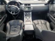 ✅ 2015 Land Rover Range Rover Evoque Pure Plus • VIN: SALVP2BGXFH015826 • Lot: 70980735. Wystawiony na Copart z przebiegiem 107 299 mil. Bezpłatny archiwum sprzedaży aukcyjnych z USA i szczegółowy raport historii pojazdu na DreamBid. Zdjęcie 8.