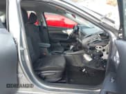 ✅ 2024 Kia Forte LXS • VIN: 3KPF24AD6RE809049 • Lot: 43694745. Wystawiony na IAAI z przebiegiem 22 797 mil. Bezpłatny archiwum sprzedaży aukcyjnych z USA i szczegółowy raport historii pojazdu na DreamBid. Zdjęcie 5.