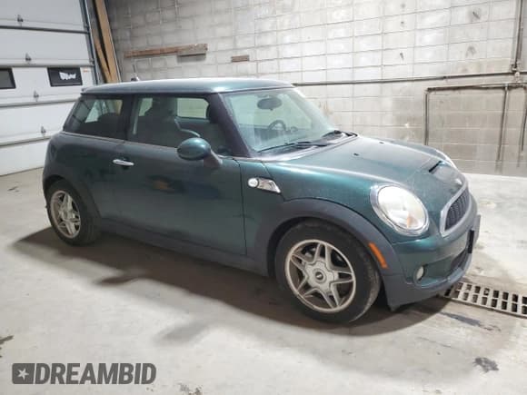 ✅ 2007 MINI Hardtop S • VIN: WMWMF735X7TV30904 • Lot: 91743115. Wystawiony na Copart z przebiegiem 104 482 mil. Bezpłatny archiwum sprzedaży aukcyjnych z USA i szczegółowy raport historii pojazdu na DreamBid. Zdjęcie 4.