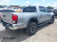 ✅ 2019 Toyota Tacoma SR • VIN: 3TMCZ5AN4KM271833 • Lot: 42557353. Wystawiony na IAAI z przebiegiem 72 634 mil. Bezpłatny archiwum sprzedaży aukcyjnych z USA i szczegółowy raport historii pojazdu na DreamBid. Zdjęcie 4.