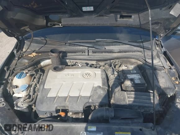 ✅ 2013 Volkswagen Jetta TDI w/Premium/Nav • VIN: 3VWLL7AJ5DM439585 • Lot: 43718217. Wystawiony na IAAI z przebiegiem 132 401 mil. Bezpłatny archiwum sprzedaży aukcyjnych z USA i szczegółowy raport historii pojazdu na DreamBid. Zdjęcie 10.