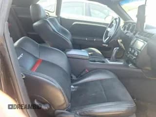 ✅ 2009 Dodge Challenger SRT-8 • VIN: 2B3LJ74W19H617533 • Lot: 76346634. Wystawiony na Copart z przebiegiem 132 995 mil. Bezpłatny archiwum sprzedaży aukcyjnych z USA i szczegółowy raport historii pojazdu na DreamBid. Zdjęcie 5.