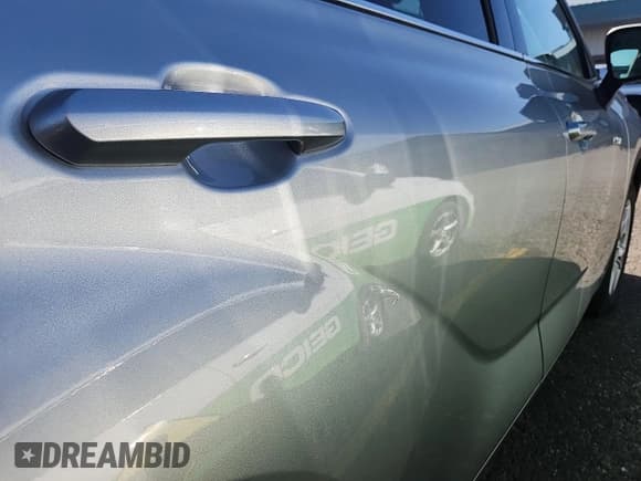 ✅ 2021 Toyota Highlander Hybrid LE • VIN: 5TDBBRCH0MS528021 • Lot: 42575866. Wystawiony na IAAI z przebiegiem 39 372 mil. Bezpłatny archiwum sprzedaży aukcyjnych z USA i szczegółowy raport historii pojazdu na DreamBid. Zdjęcie 1.