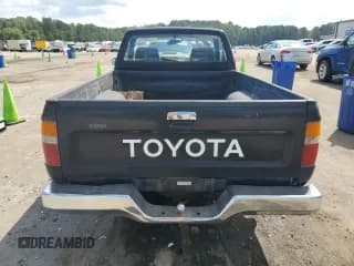 ✅ 1990 Toyota Pickup DX • VIN: JT4RN81P0L5083309 • Лот: 74438354. Опубликован ранее на Copart с пробегом 143 909 миль. Бесплатный доступ к архиву аукционных продаж из США и подробный отчёт об истории автомобиля на DreamBid. Изображение 6.