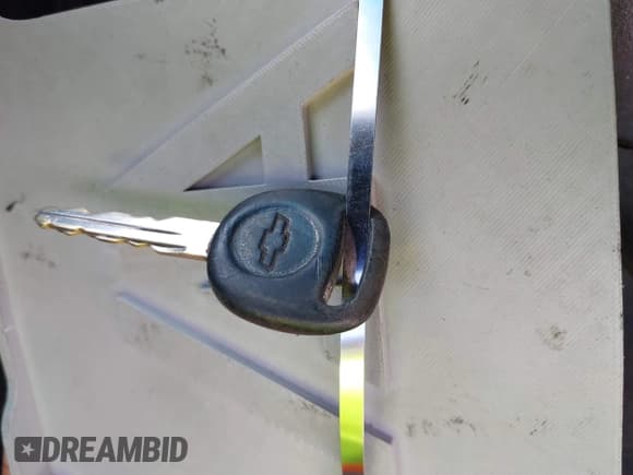 ✅ 2000 Chevrolet Silverado 1500 • VIN: 1GCEK19V8YE364816 • Lot: 43410219. Wystawiony na IAAI z przebiegiem 199 597 mil. Bezpłatny archiwum sprzedaży aukcyjnych z USA i szczegółowy raport historii pojazdu na DreamBid. Zdjęcie 11.