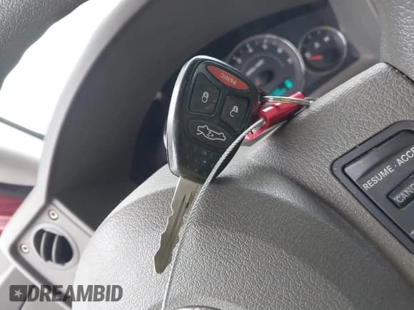 ✅ 2007 Jeep Commander Sport • VIN: 1J8HH48P77C636405 • Lot: 41701350. Wystawiony na IAAI z przebiegiem 139 638 mil. Bezpłatny archiwum sprzedaży aukcyjnych z USA i szczegółowy raport historii pojazdu na DreamBid. Zdjęcie 11.