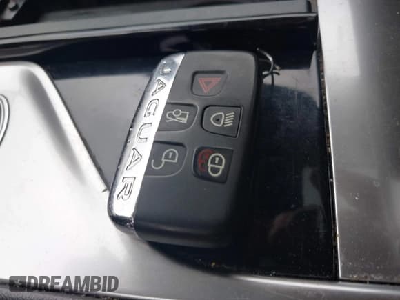 ✅ 2014 Jaguar XF SC • VIN: SAJWJ0EF3E8U10192 • Lot: 41925001. Wystawiony na IAAI z przebiegiem Nie podano. Bezpłatny archiwum sprzedaży aukcyjnych z USA i szczegółowy raport historii pojazdu na DreamBid. Zdjęcie 11.