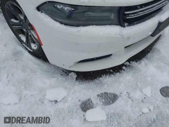 ✅ 2015 Dodge Charger SE • VIN: 2C3CDXBG2FH810016 • Lot: 43832127. Wystawiony na IAAI z przebiegiem Nie podano. Bezpłatny archiwum sprzedaży aukcyjnych z USA i szczegółowy raport historii pojazdu na DreamBid. Zdjęcie 6.