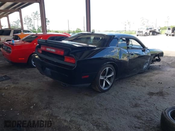 ✅ 2014 Dodge Challenger Rallye Redline • VIN: 2C3CDYAG3EH310906 • Lot: 42838535. Wystawiony na IAAI z przebiegiem Nie podano. Bezpłatny archiwum sprzedaży aukcyjnych z USA i szczegółowy raport historii pojazdu na DreamBid. Zdjęcie 4.