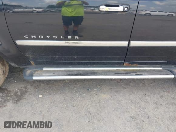 ✅ 2007 Chrysler Aspen Limited • VIN: 1A8HW58P27F569237 • Lot: 42536518. Listed on IAAI with 286,245 mi. Free auction sales archive from the USA and detailed vehicle history report at DreamBid. Image 13.