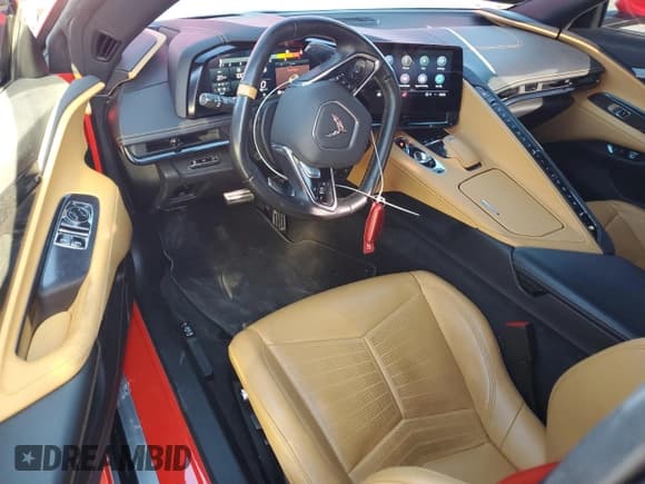 ✅ 2023 Chevrolet Corvette 2LT • VIN: 1G1YB2D49P5135246 • Lot: 89693965. Wystawiony na Copart z przebiegiem 33 482 mil. Bezpłatny archiwum sprzedaży aukcyjnych z USA i szczegółowy raport historii pojazdu na DreamBid. Zdjęcie 8.