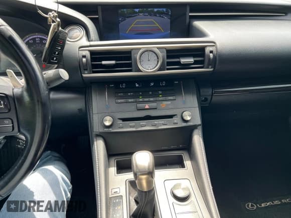 ✅ 2017 Lexus RC 200t • VIN: JTHHA5BC9H5005375 • Lot: 62260355. Wystawiony na Copart z przebiegiem 131 762 mil. Bezpłatny archiwum sprzedaży aukcyjnych z USA i szczegółowy raport historii pojazdu na DreamBid. Zdjęcie 10.