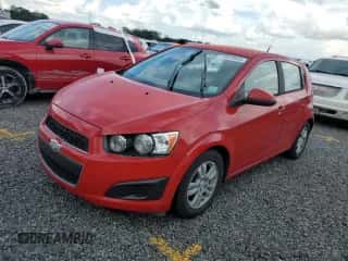 2012 Chevrolet Sonic LS z VIN 1G1JA6SH9C4118500, wystawiony jako Copart lot #73918924 z przebiegiem Nie podano mil oraz Szkoda całkowita • Salvage title. Historia ofert i sprzedaży dostępna na DreamBid. Obrazek 1.