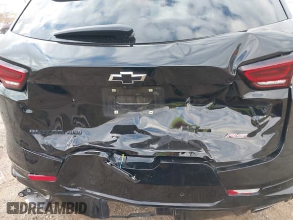 ✅ 2023 Chevrolet Blazer RS • VIN: 3GNKBKRS9PS213154 • Lot: 43599202. Wystawiony na IAAI z przebiegiem 59 133 mil. Bezpłatny archiwum sprzedaży aukcyjnych z USA i szczegółowy raport historii pojazdu na DreamBid. Zdjęcie 6.