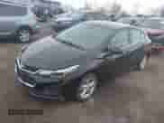 2017 Chevrolet Cruze LT с VIN 3G1BE6SM5HS605531, выставлен на аукционе IAAI как лот 43574360 с пробегом 93 996 миль миль и . История ставок и продаж доступна на DreamBid. Изображение 17.