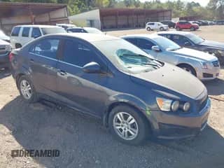 2013 Chevrolet Sonic LT с VIN 1G1JC5SH7D4221114, выставлен на аукционе IAAI как лот 43444324 с пробегом 173 484 миль миль и . История ставок и продаж доступна на DreamBid. Изображение 1.