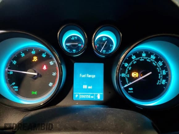 ✅ 2015 Buick Verano • VIN: 1G4PN5SK2F4202234 • Lot: 86472275. Wystawiony na Copart z przebiegiem 96 556 mil. Bezpłatny archiwum sprzedaży aukcyjnych z USA i szczegółowy raport historii pojazdu na DreamBid. Zdjęcie 9.