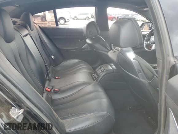 ✅ 2015 BMW 6 Series 650i • VIN: WBA6B2C57FGB99541 • Lot: 56125565. Wystawiony na Copart z przebiegiem 170 832 mil. Bezpłatny archiwum sprzedaży aukcyjnych z USA i szczegółowy raport historii pojazdu na DreamBid. Zdjęcie 10.