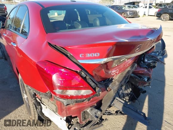 ✅ 2018 Mercedes-Benz C 300 • VIN: 55SWF4JB7JU276810 • Lot: 43573611. Listed on IAAI with 69,636 mi. Free auction sales archive from the USA and detailed vehicle history report at DreamBid. Image 6.