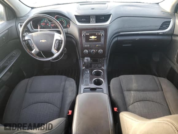 ✅ 2017 Chevrolet Traverse LT • VIN: 1GNKRGKD1HJ107448 • Lot: 84268815. Wystawiony na Copart z przebiegiem 148 060 mil. Bezpłatny archiwum sprzedaży aukcyjnych z USA i szczegółowy raport historii pojazdu na DreamBid. Zdjęcie 8.