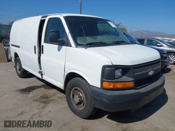 ✅ 2005 Chevrolet Express Cargo • VIN: 1GCGG25V751250573 • Лот: 42853424. Опубликован ранее на IAAI с пробегом 289 330 миль. Бесплатный доступ к архиву аукционных продаж из США и подробный отчёт об истории автомобиля на DreamBid. Изображение 1.