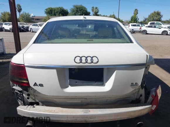✅ 2005 Audi A6 • VIN: WAUDG74F25N089470 • Лот: 42899871. Опубликован ранее на IAAI с пробегом 198 726 миль. Бесплатный доступ к архиву аукционных продаж из США и подробный отчёт об истории автомобиля на DreamBid. Изображение 16.