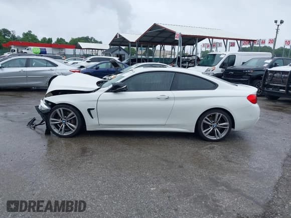 ✅ 2016 BMW 4 Series 435i xDrive • VIN: WBA3R5C51GK374250 • Lot: 42312629. Listed on IAAI with 117,343 mi. Free auction sales archive from the USA and detailed vehicle history report at DreamBid. Image 14.