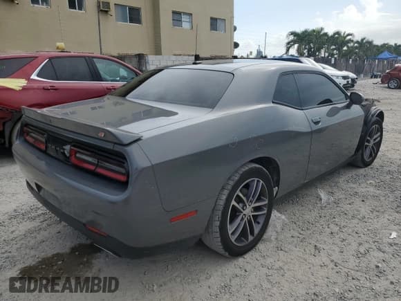 ✅ 2019 Dodge Challenger SXT • VIN: 2C3CDZGGXKH702502 • Lot: 63102573. Wystawiony na Copart z przebiegiem 80 197 mil. Bezpłatny archiwum sprzedaży aukcyjnych z USA i szczegółowy raport historii pojazdu na DreamBid. Zdjęcie 3.