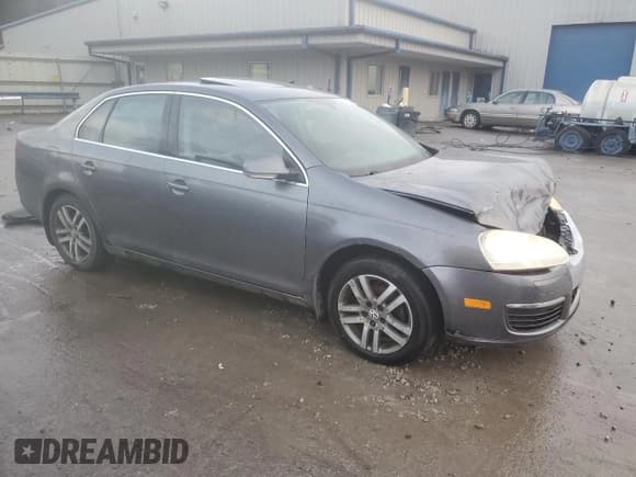 ✅ 2005 Volkswagen Jetta 2.5L • VIN: 3VWDF71K35M609044 • Lot: 87037794. Listed on Copart with 156,404 mi. Free auction sales archive from the USA and detailed vehicle history report at DreamBid. Image 4.